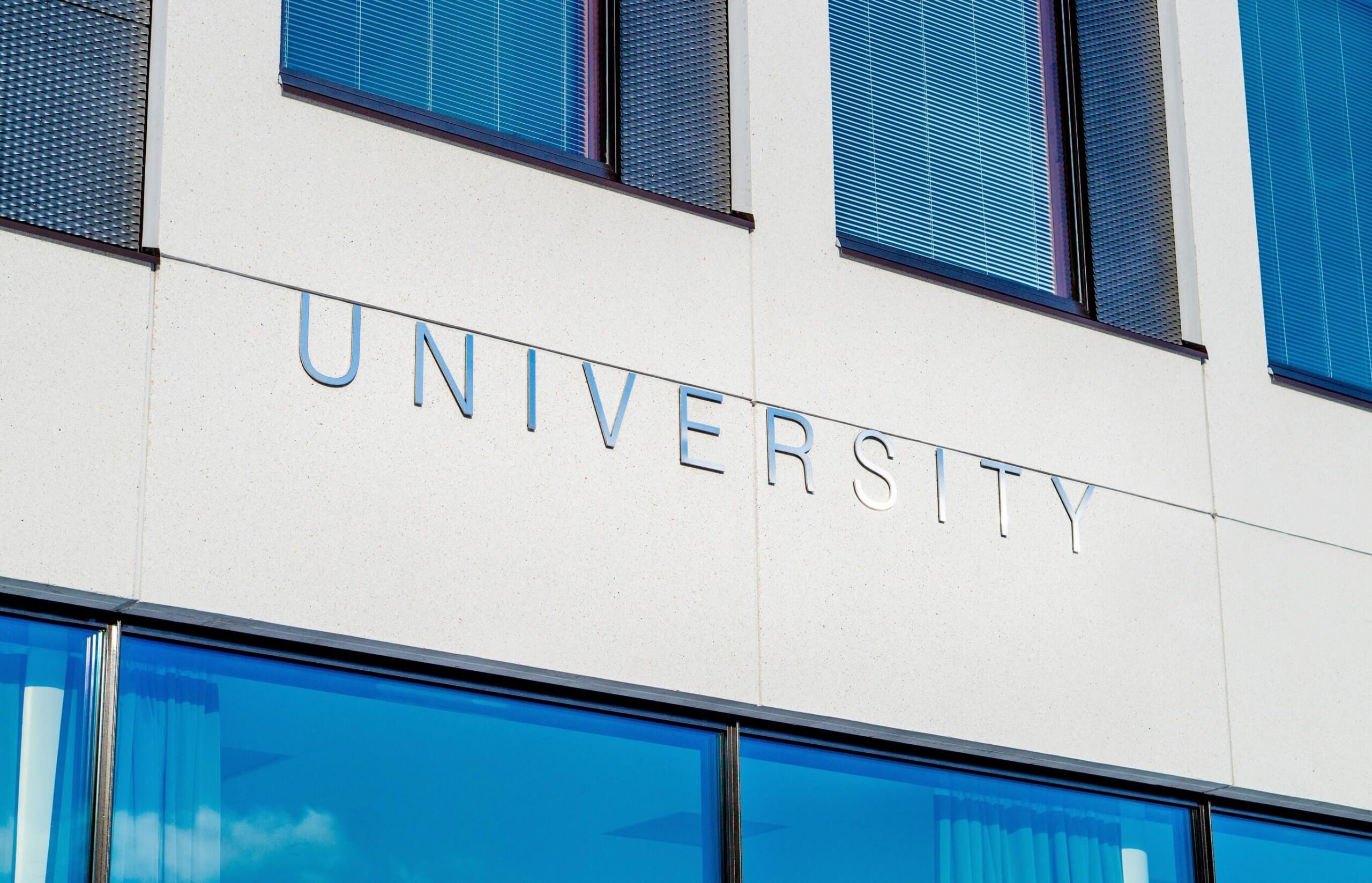 How To Handle Senior Year And Focus On Life After College - Guest Post